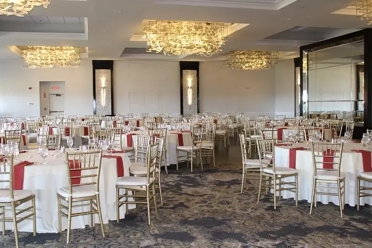 South ballroom wedding space for 100 people